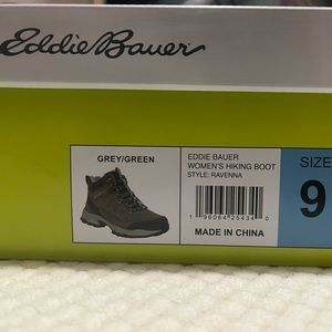 Eddie Bauer women’s hiking boot